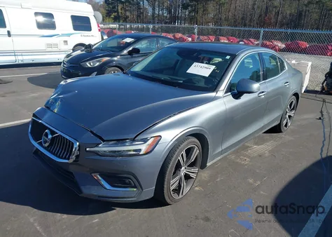 2021 Volvo S60 T5 Inscription z USA, uszkodzony, nr VIN 7JR102FL8MG092880